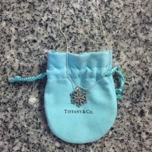 LIKE NEW Tiffany Necklace